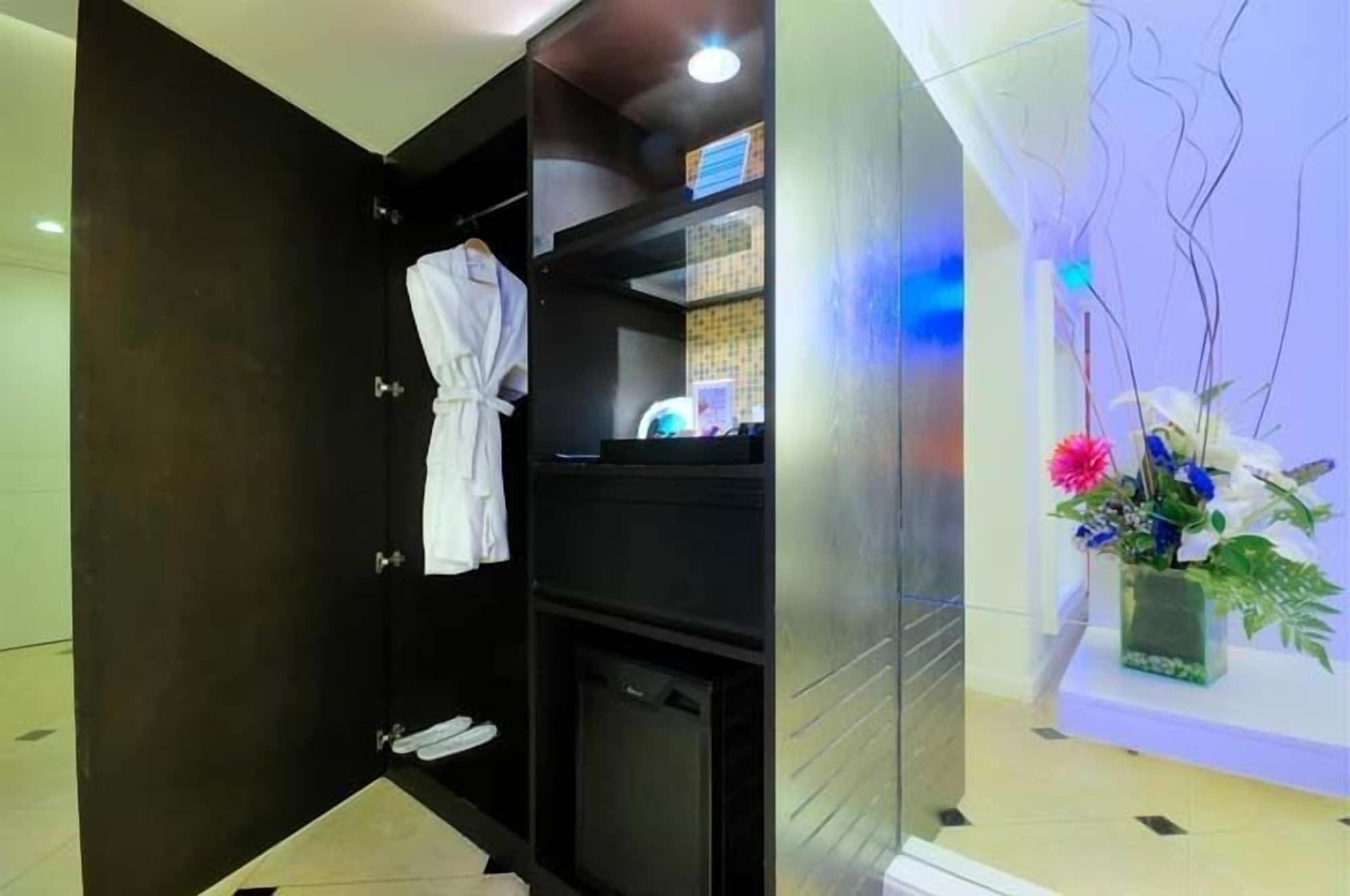 Hotel Aspira Skyy Sukhumvit 1 Bangkok Exterior foto
