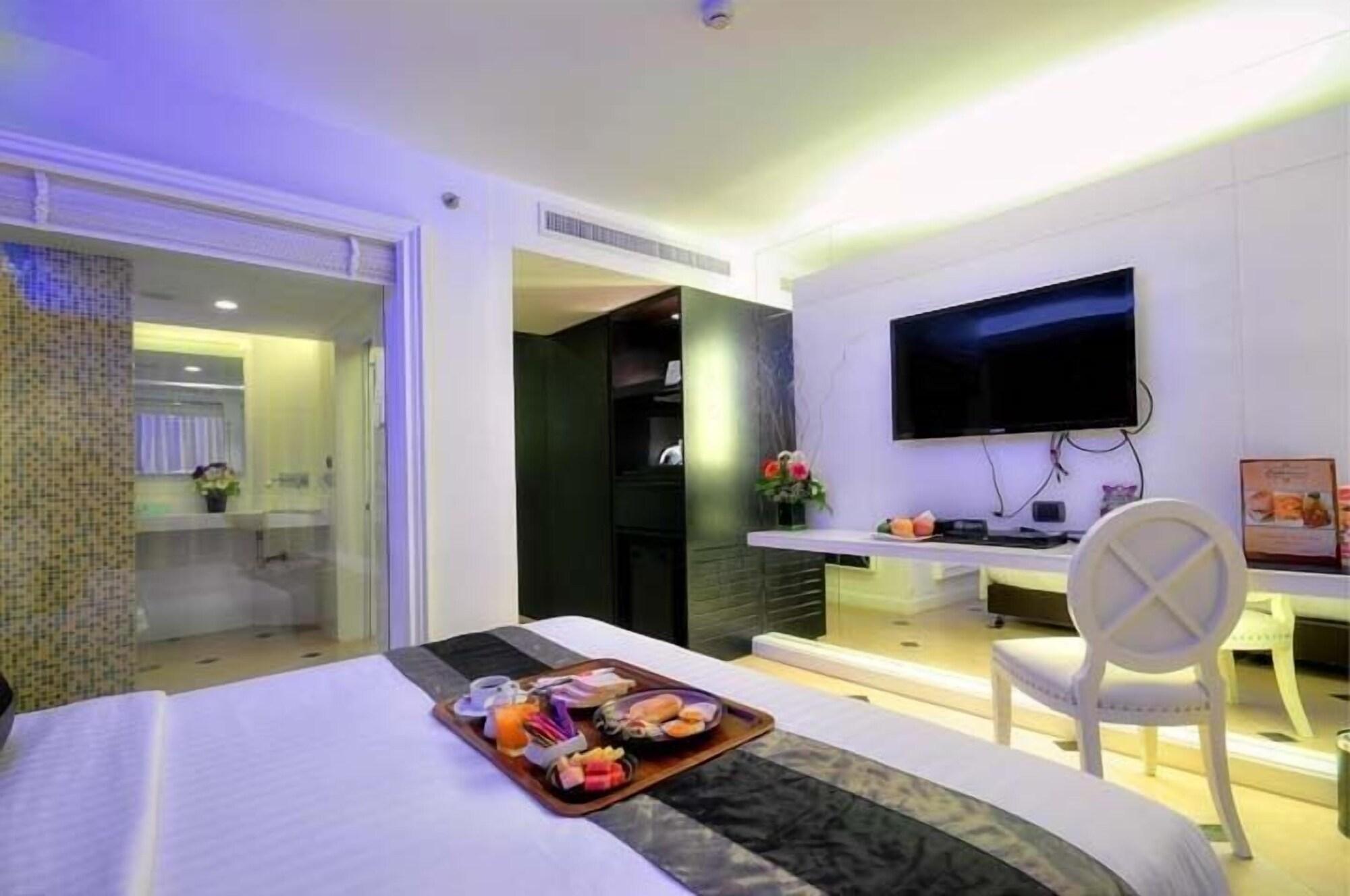 Hotel Aspira Skyy Sukhumvit 1 Bangkok Exterior foto