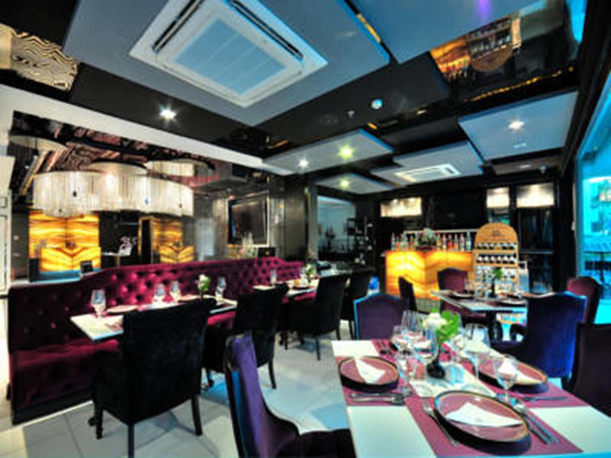Hotel Aspira Skyy Sukhumvit 1 Bangkok Exterior foto